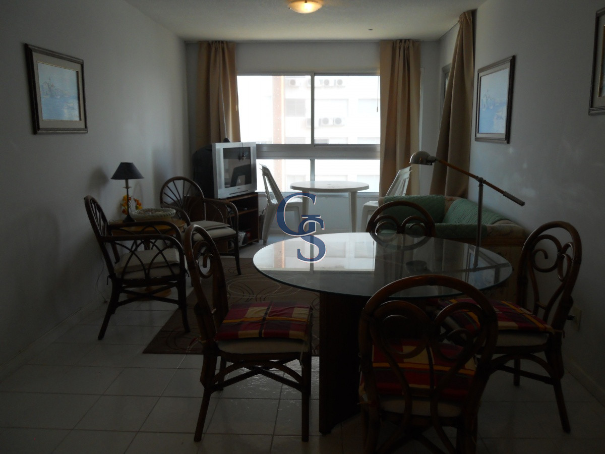 Apartamento ID.292993 - En venta y alquiler, a 100 ms de mar, playa mansa.