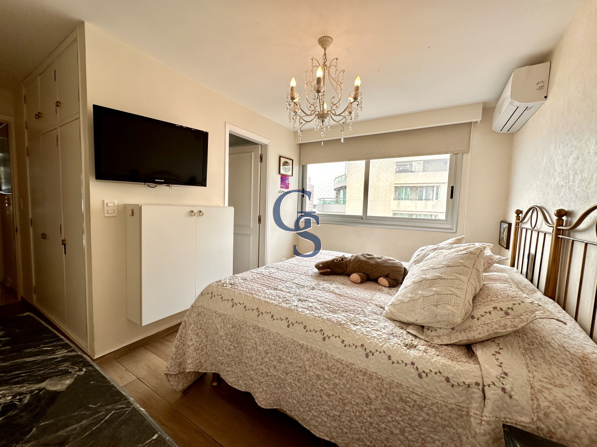 Apartamento ID.299900 - En Venta Apartamento frente al Puerto, con inmejorables vistas.