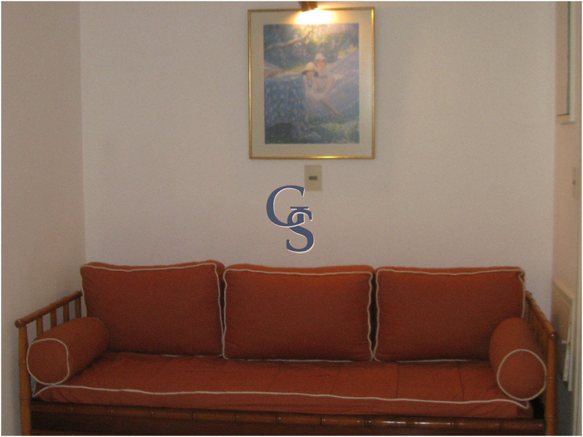 Apartamento ID.1088 - A pasos de todo.  