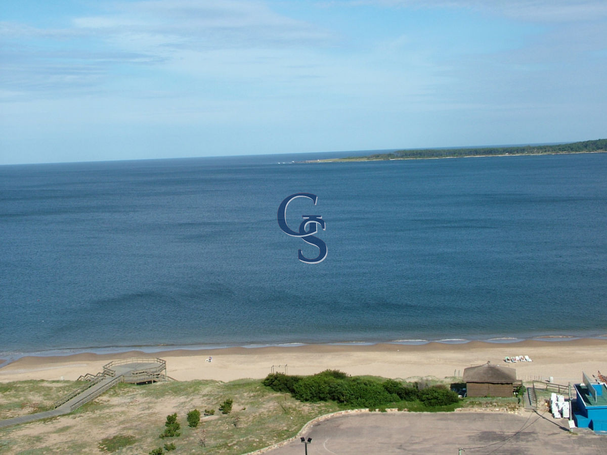 Apartamento ID.290360 - Apartamento en CORAL TOWER, Mansa, Punta del Este, 3 Dormitorios.