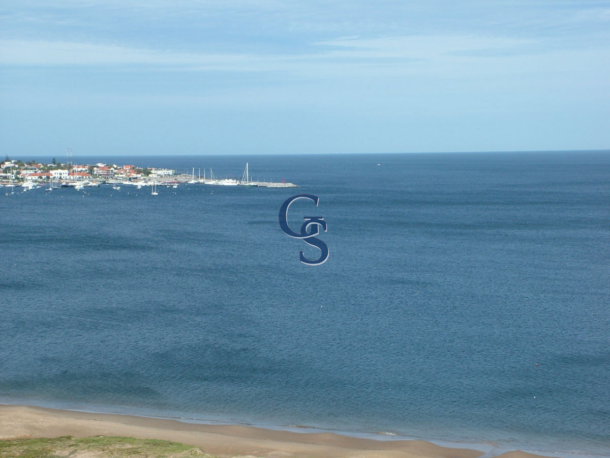 Apartamento ID.290360 - Apartamento en CORAL TOWER, Mansa, Punta del Este, 3 Dormitorios.