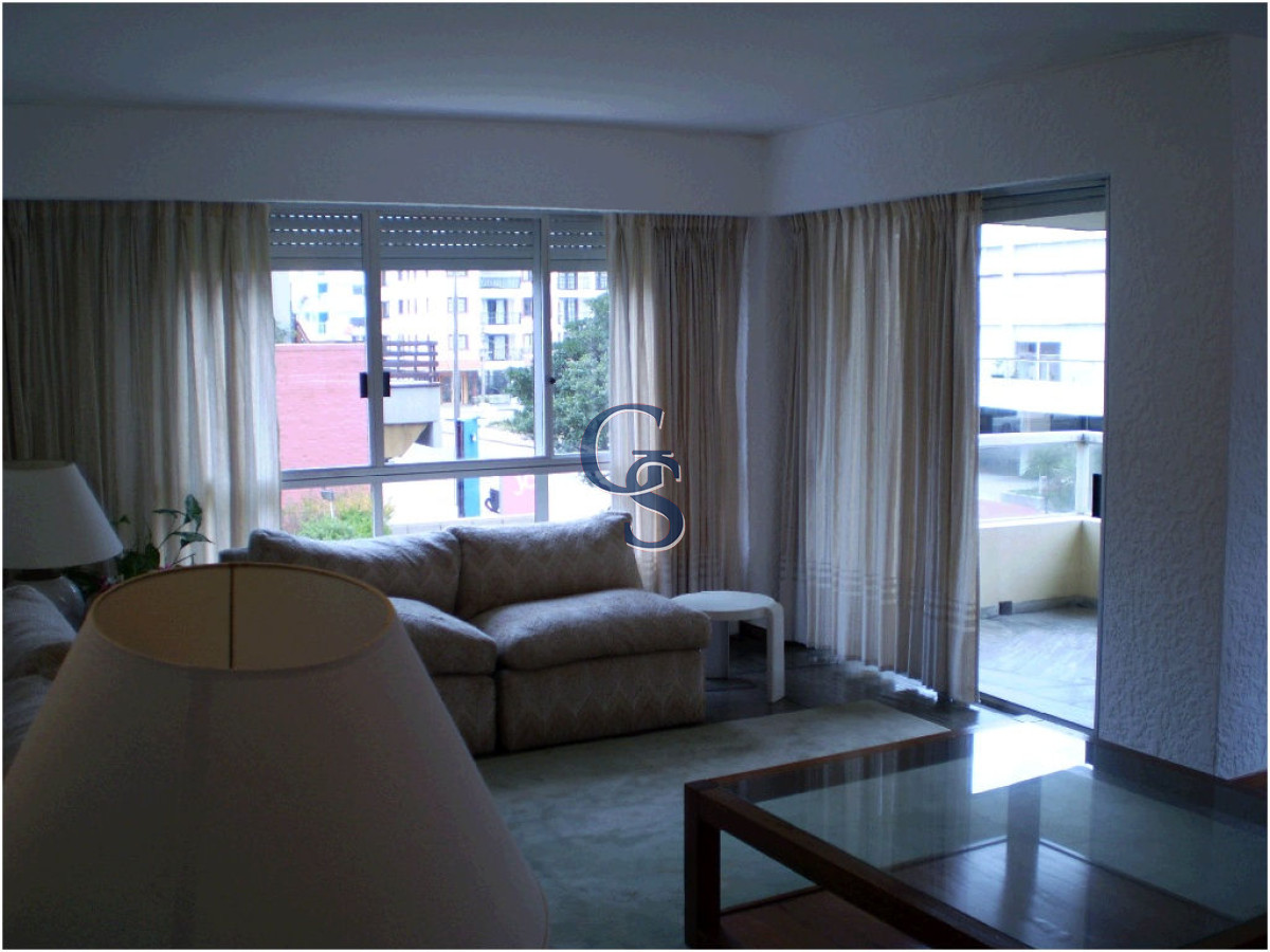 Apartamento ID.290802 - A pasos de Plaza de los Artesanos.