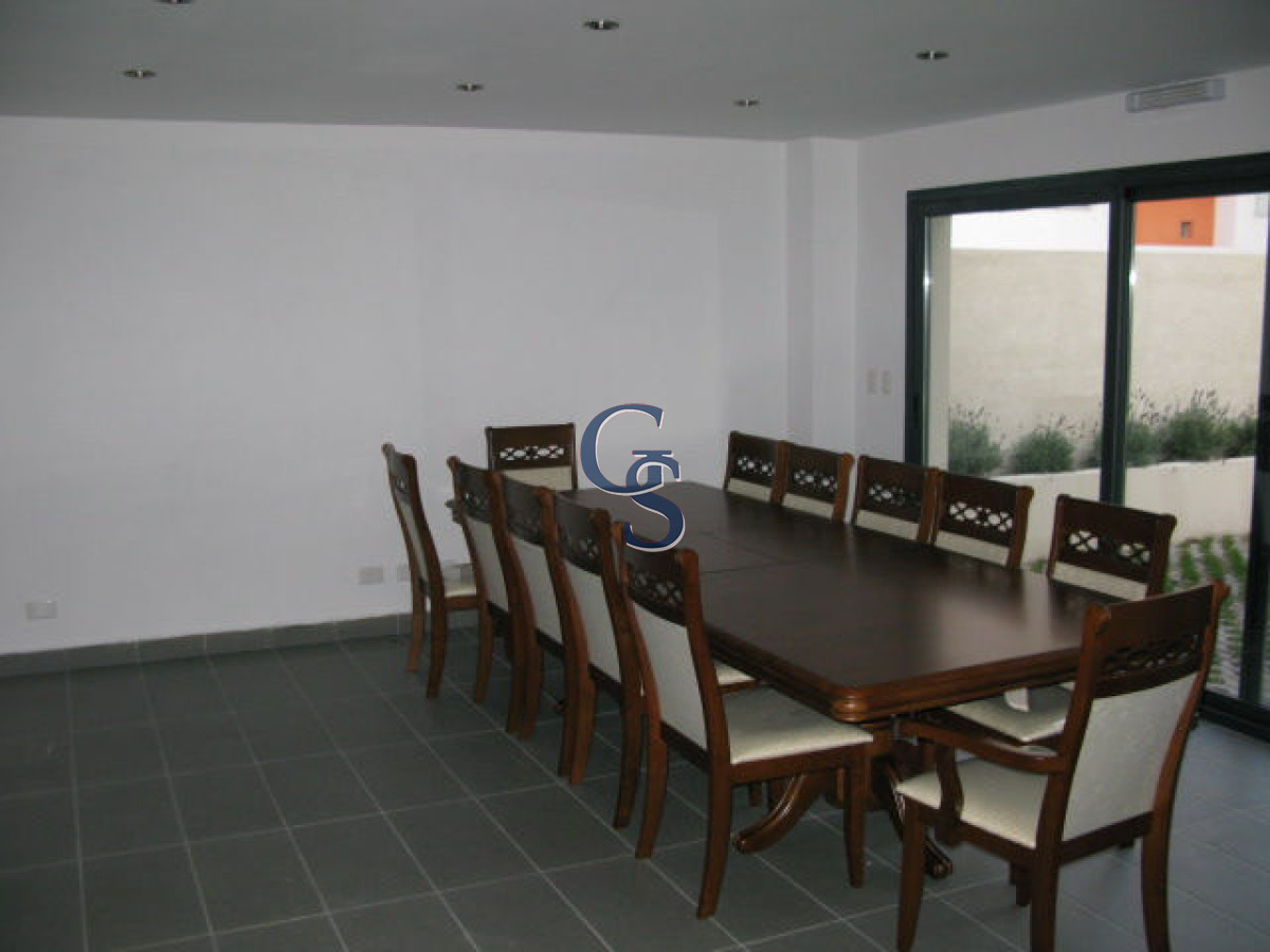 Apartamento ID.292040 - A pasos del centro de Maldonado3 Dormitorios.