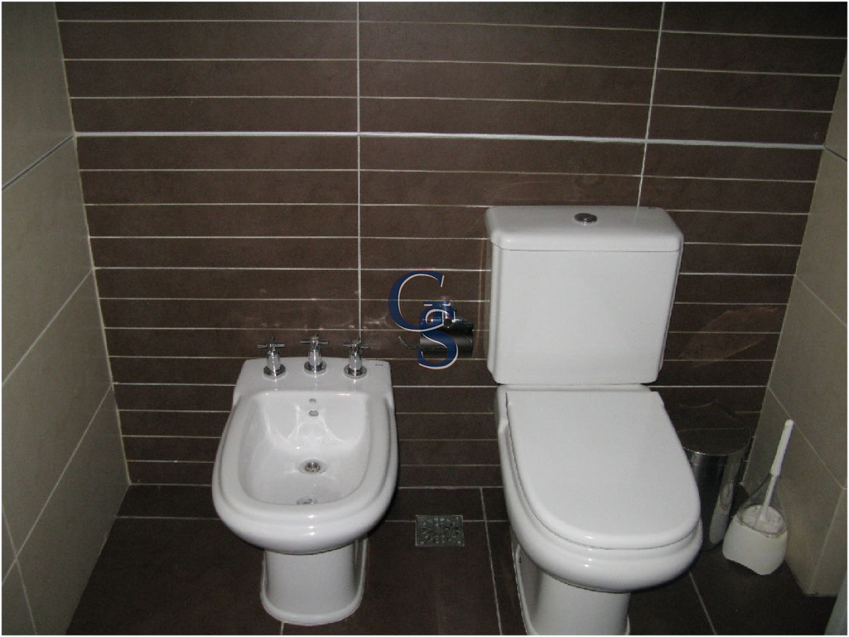 Apartamento ID.292047 - El complejo se encuentra en 1° fila con increíbles vistas al mar.   A pasos de La Península. 