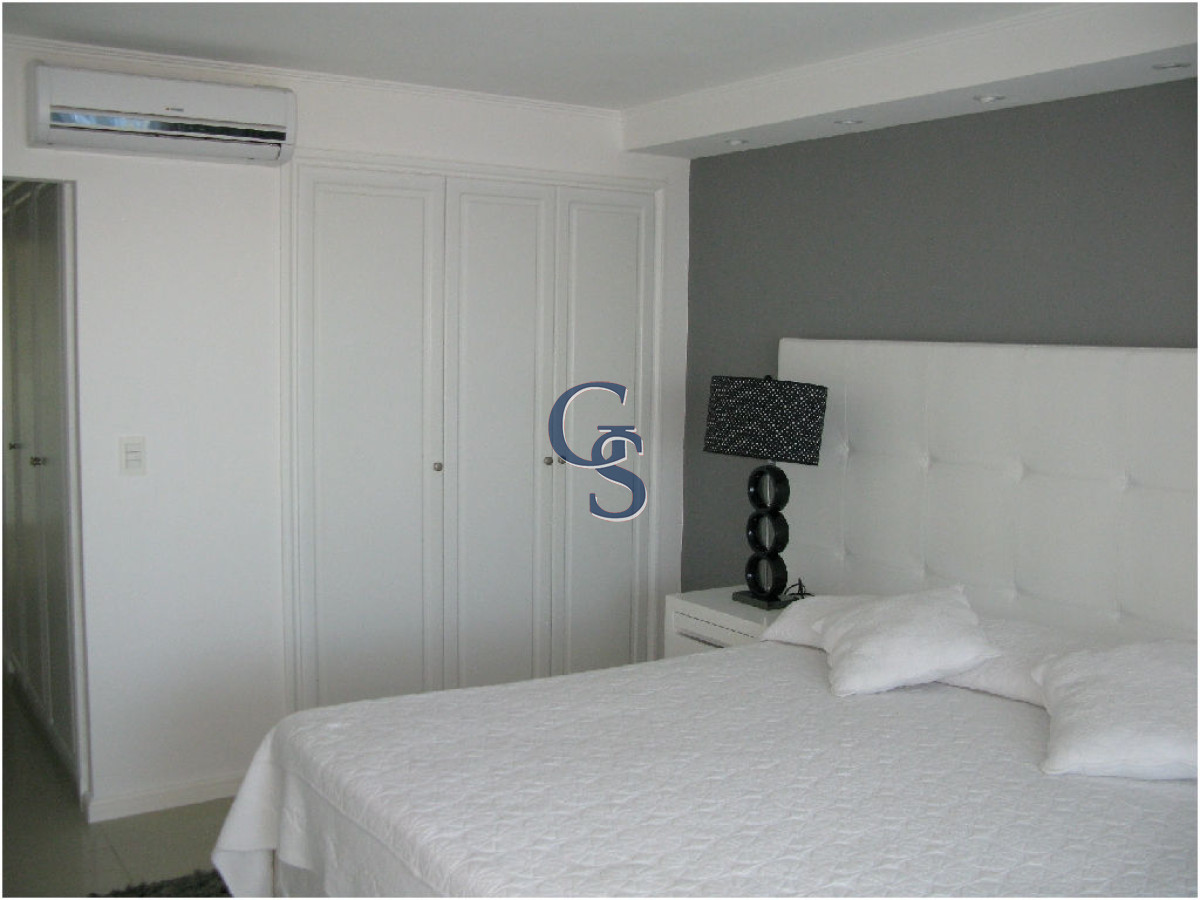 Apartamento ID.292047 - El complejo se encuentra en 1° fila con increíbles vistas al mar.   A pasos de La Península. 