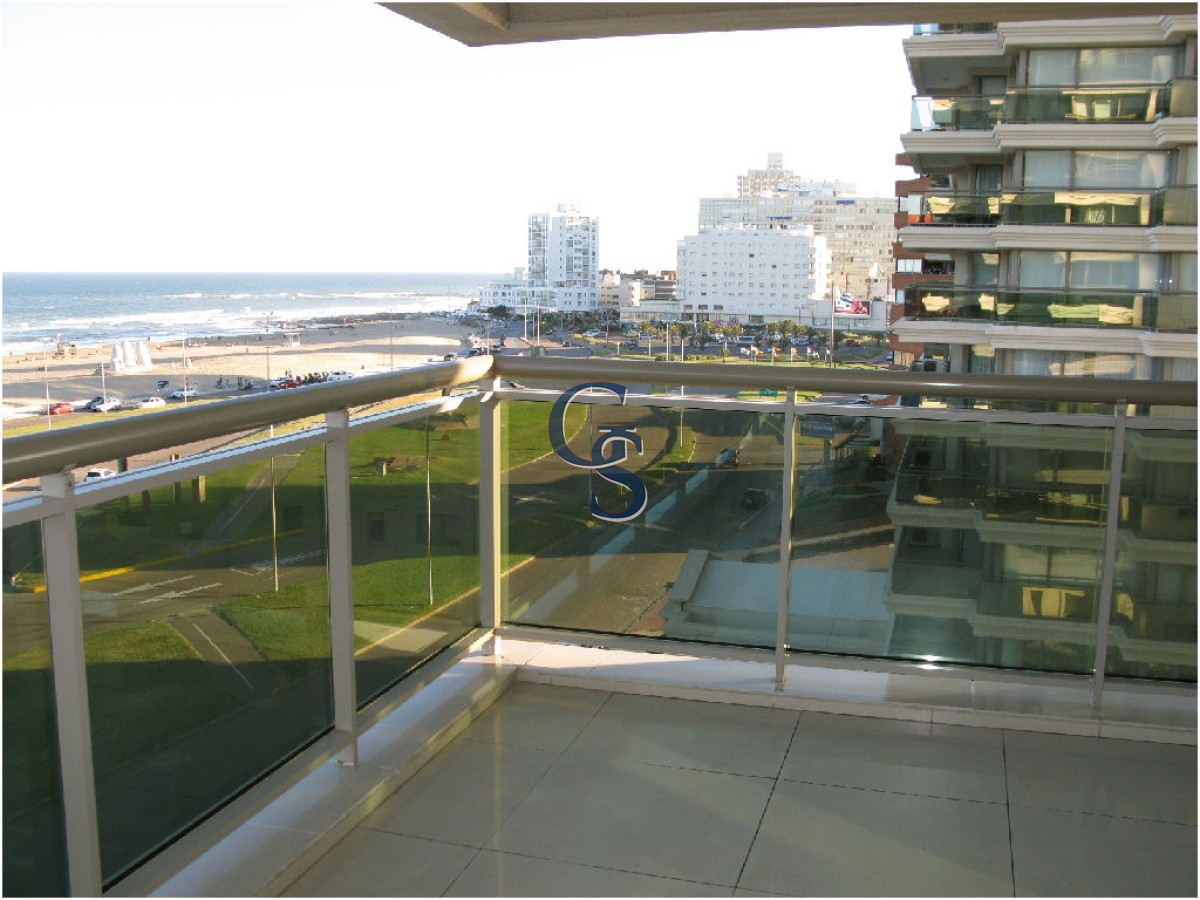 Apartamento ID.292047 - El complejo se encuentra en 1° fila con increíbles vistas al mar.   A pasos de La Península. 