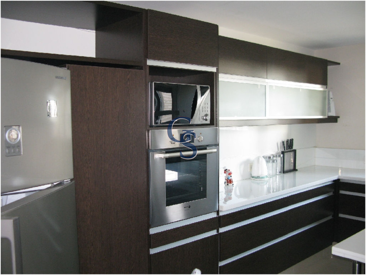 Apartamento ID.292047 - El complejo se encuentra en 1° fila con increíbles vistas al mar.   A pasos de La Península. 