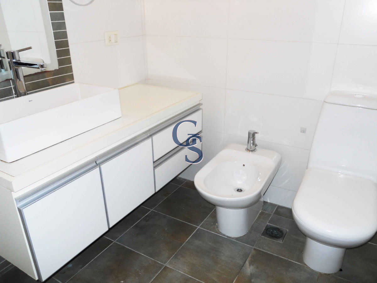 Apartamento ID.292113 - Apartamento se vende con renta anual 2 Dormitorios.