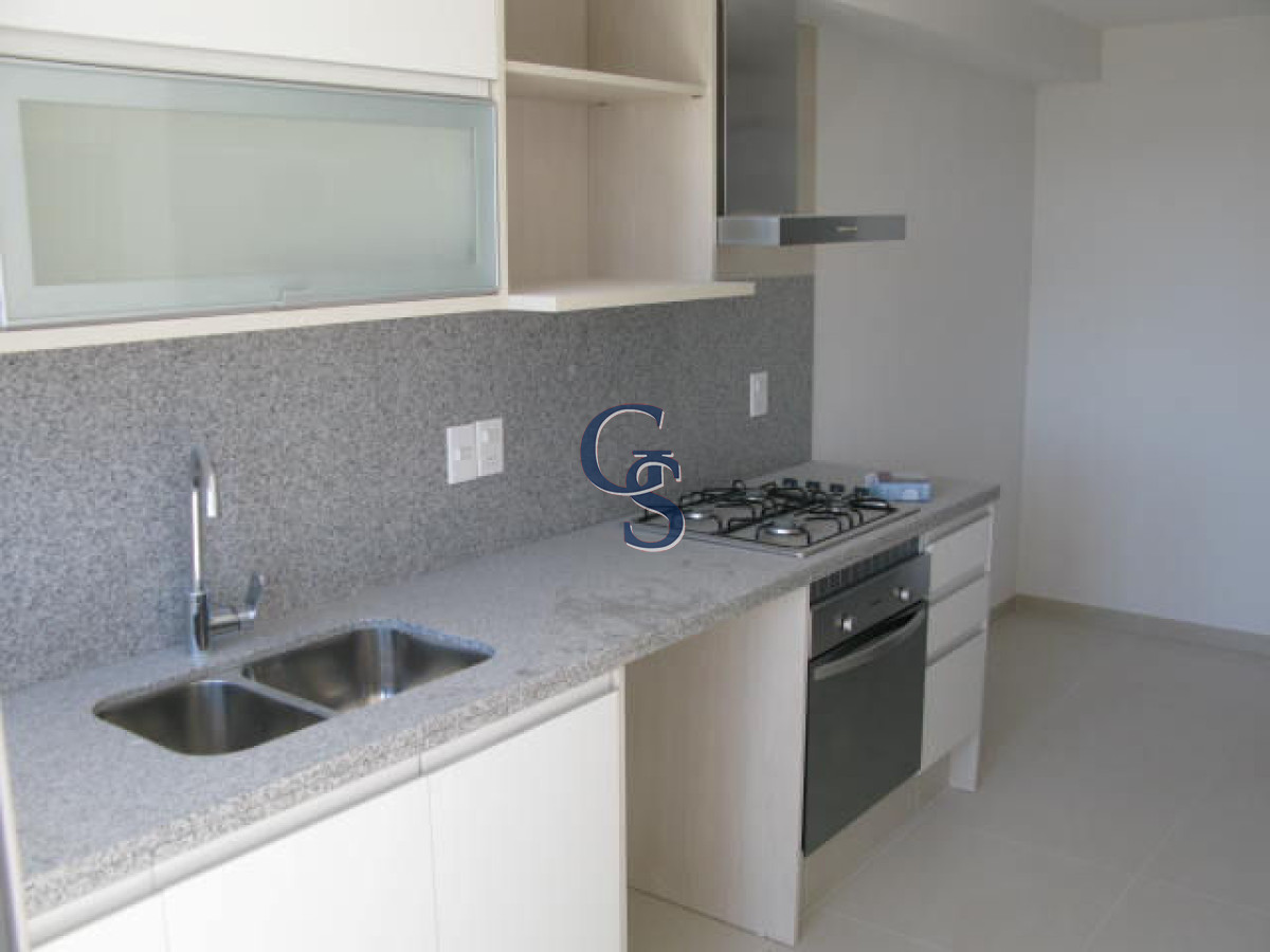 Apartamento ID.292293 - Apartamento en SUNRISE TOWER, Mansa, Punta del Este, 2 Dormitorios.