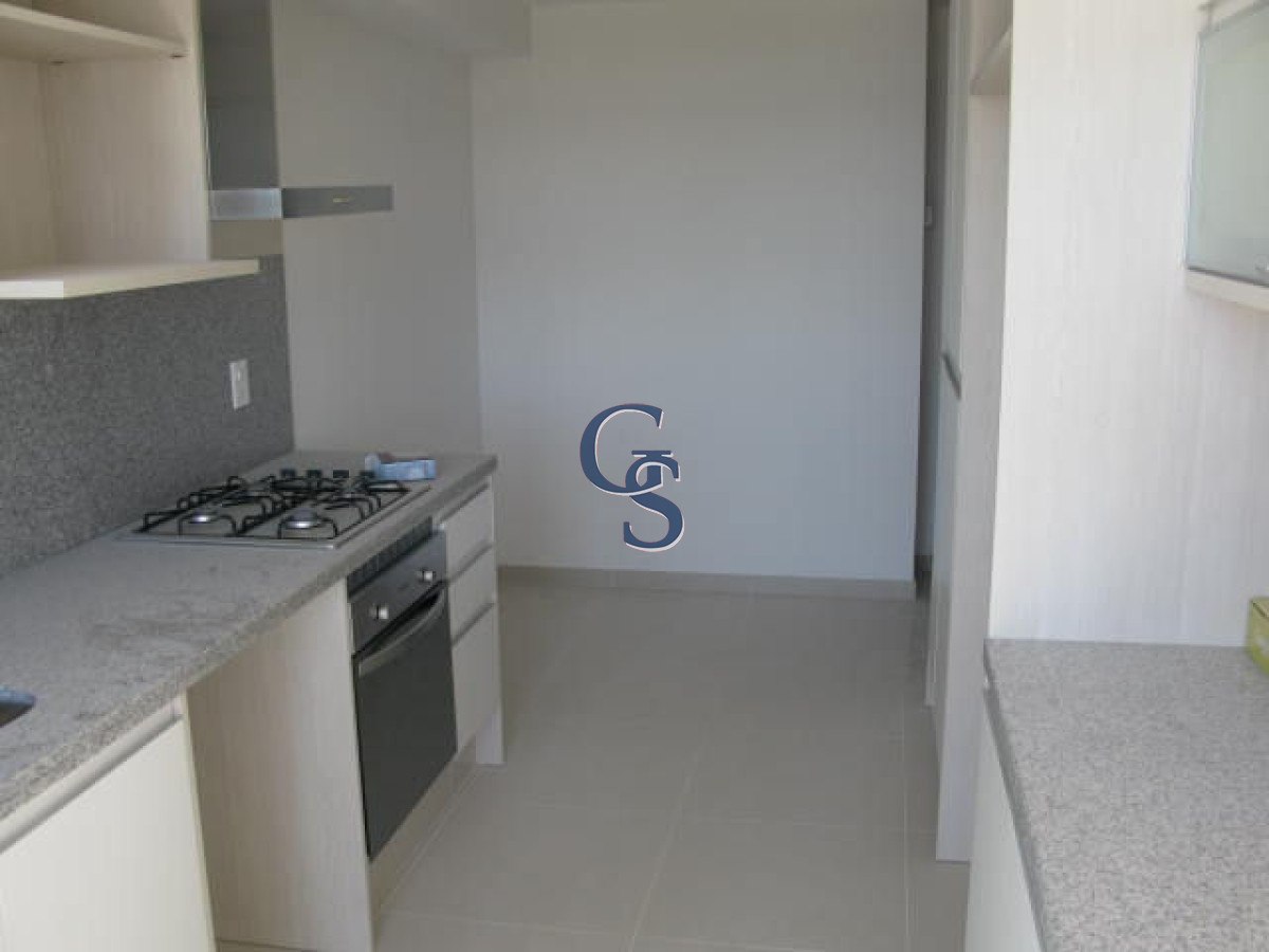 Apartamento ID.292293 - Apartamento en SUNRISE TOWER, Mansa, Punta del Este, 2 Dormitorios.