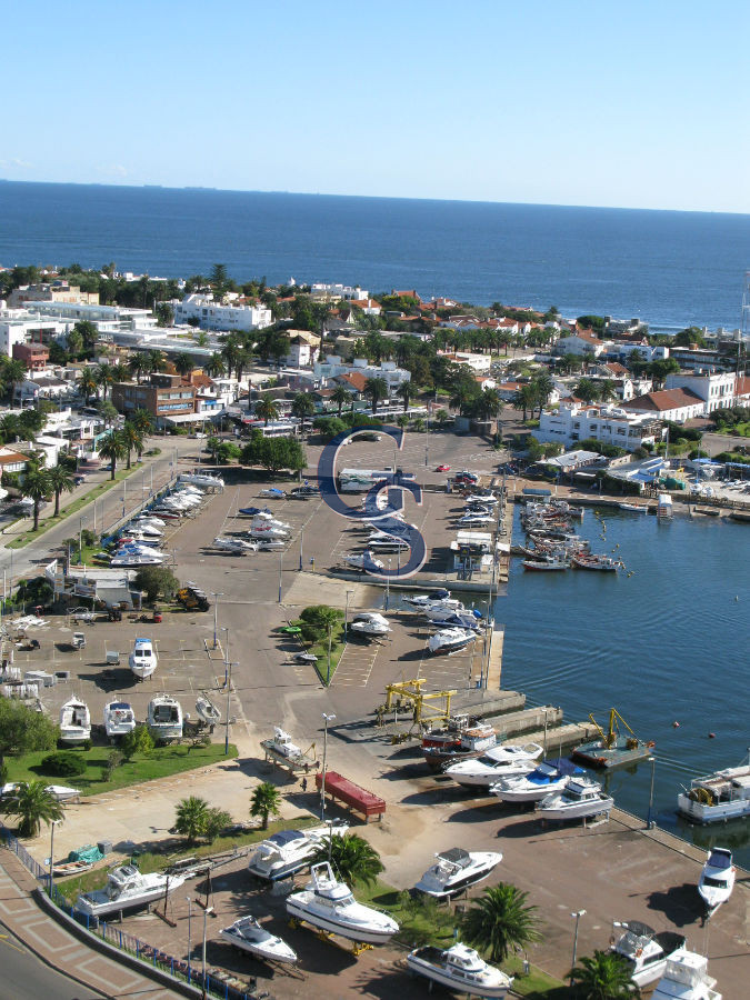 Apartamento ID.292743 - En el corazon de la Península. Con inmejorables vistas al Puerto y la bahia.