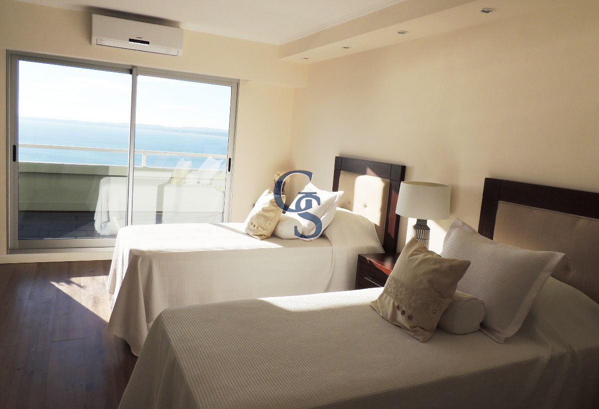 Apartamento ID.292743 - En el corazon de la Península. Con inmejorables vistas al Puerto y la bahia.