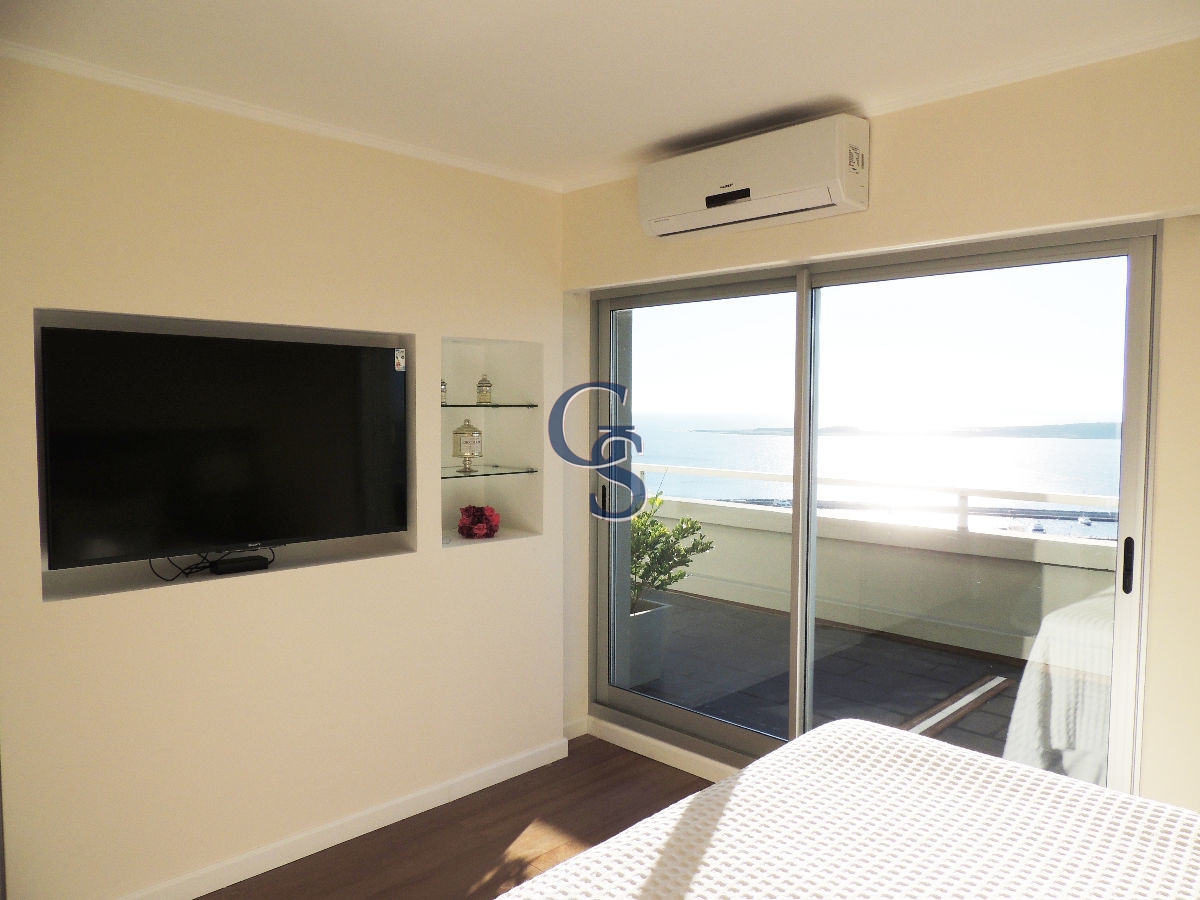 Apartamento ID.292743 - En el corazon de la Península. Con inmejorables vistas al Puerto y la bahia.