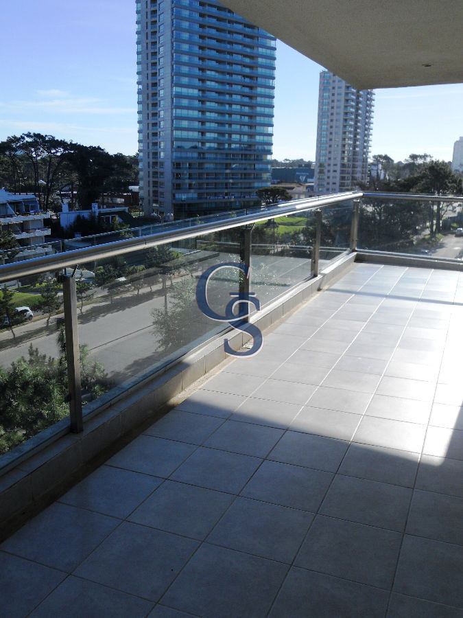 Apartamento ID.292965 - Torre nueva a pasos de Playa Brava. 