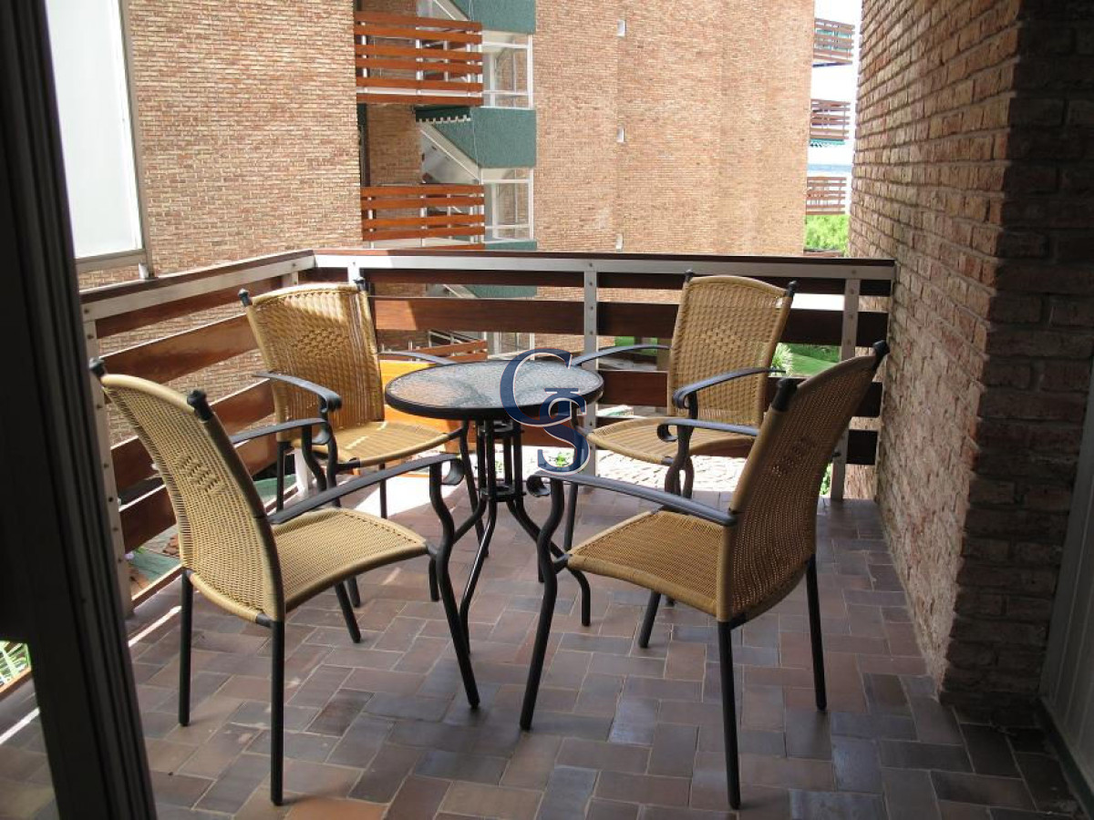 Apartamento ID.653 - Frente a Playa Mansa