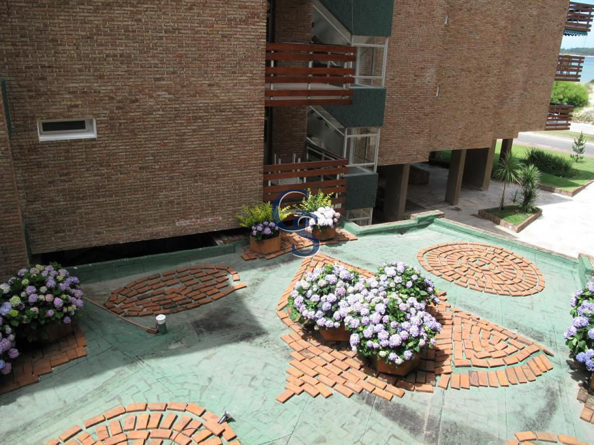 Apartamento ID.653 - Frente a Playa Mansa