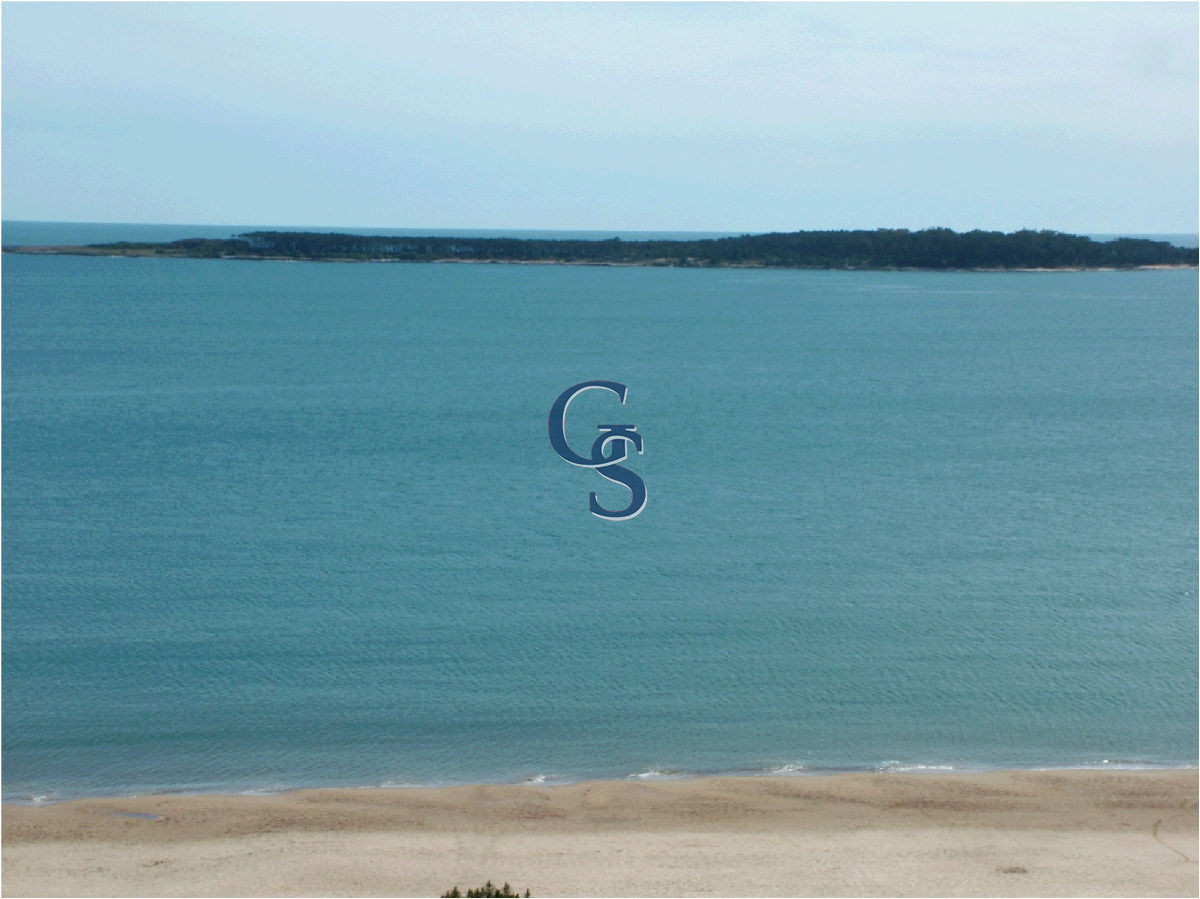 Apartamento ID.673 - La mejor vista a la Mansa, puerto y Punta Ballena  en primera fila. 