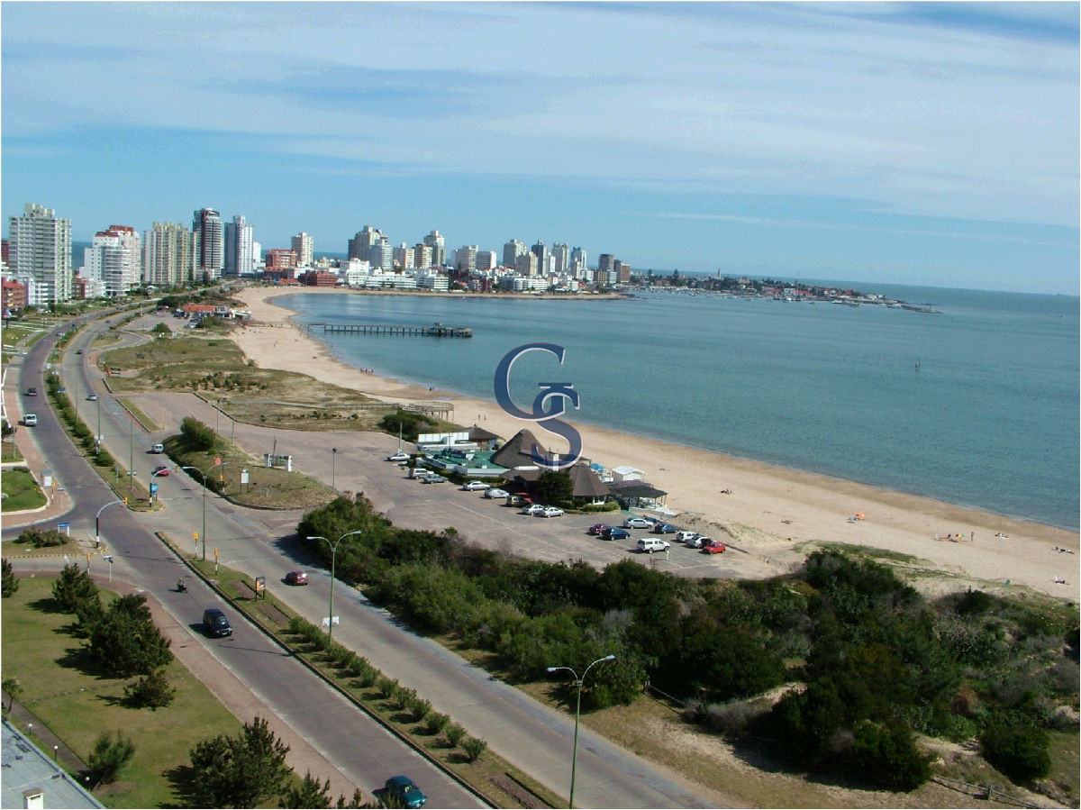 Apartamento ID.673 - La mejor vista a la Mansa, puerto y Punta Ballena  en primera fila. 