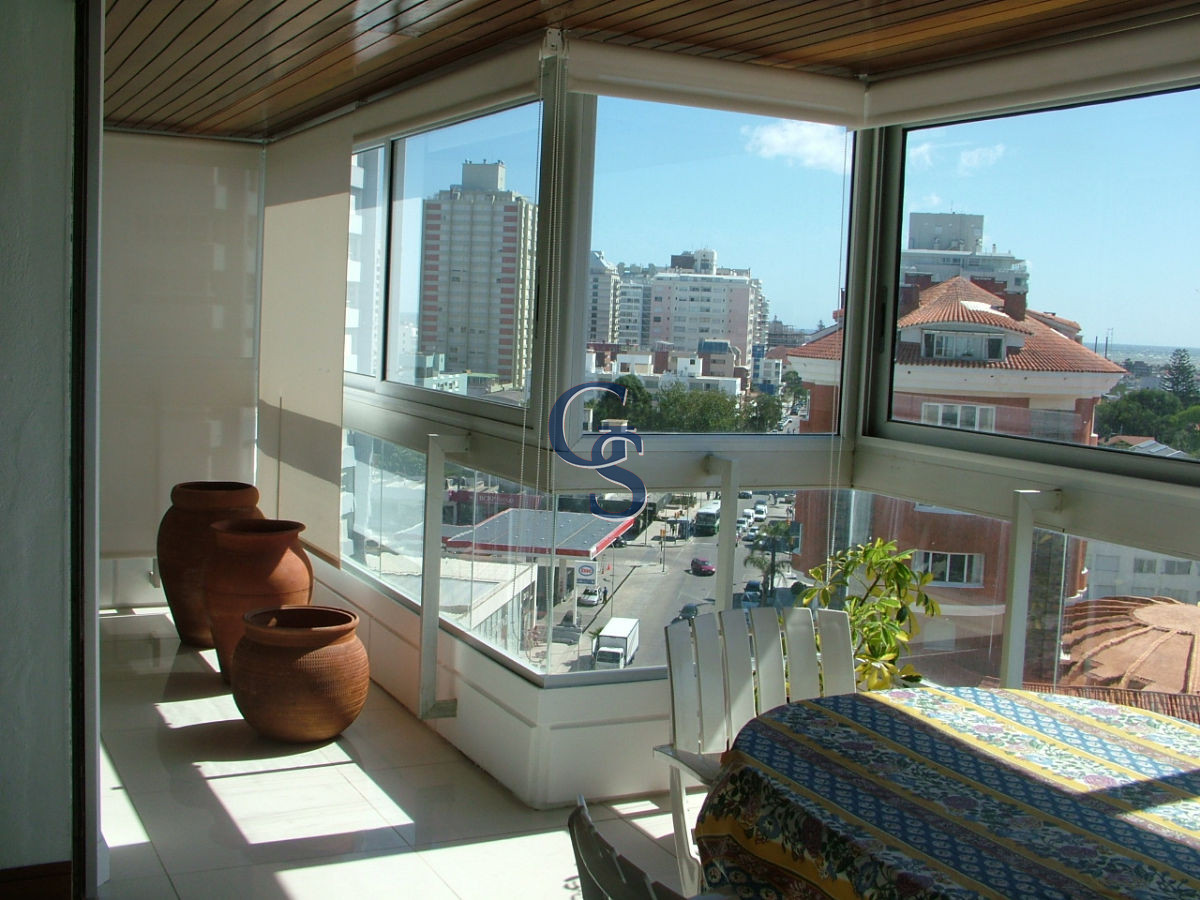 Apartamento ID.712 - Apartamento en EL TORREON, Mansa, Punta del Este, 3 Dormitorios.