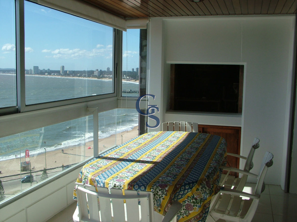 Apartamento ID.712 - Apartamento en EL TORREON, Mansa, Punta del Este, 3 Dormitorios.