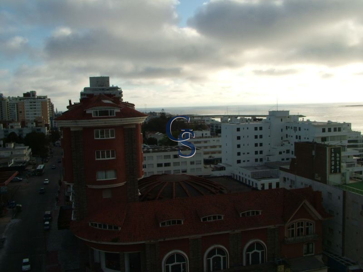 Apartamento ID.712 - Apartamento en EL TORREON, Mansa, Punta del Este, 3 Dormitorios.