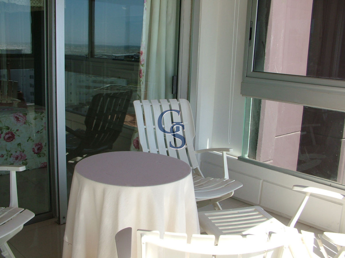 Apartamento ID.712 - Apartamento en EL TORREON, Mansa, Punta del Este, 3 Dormitorios.