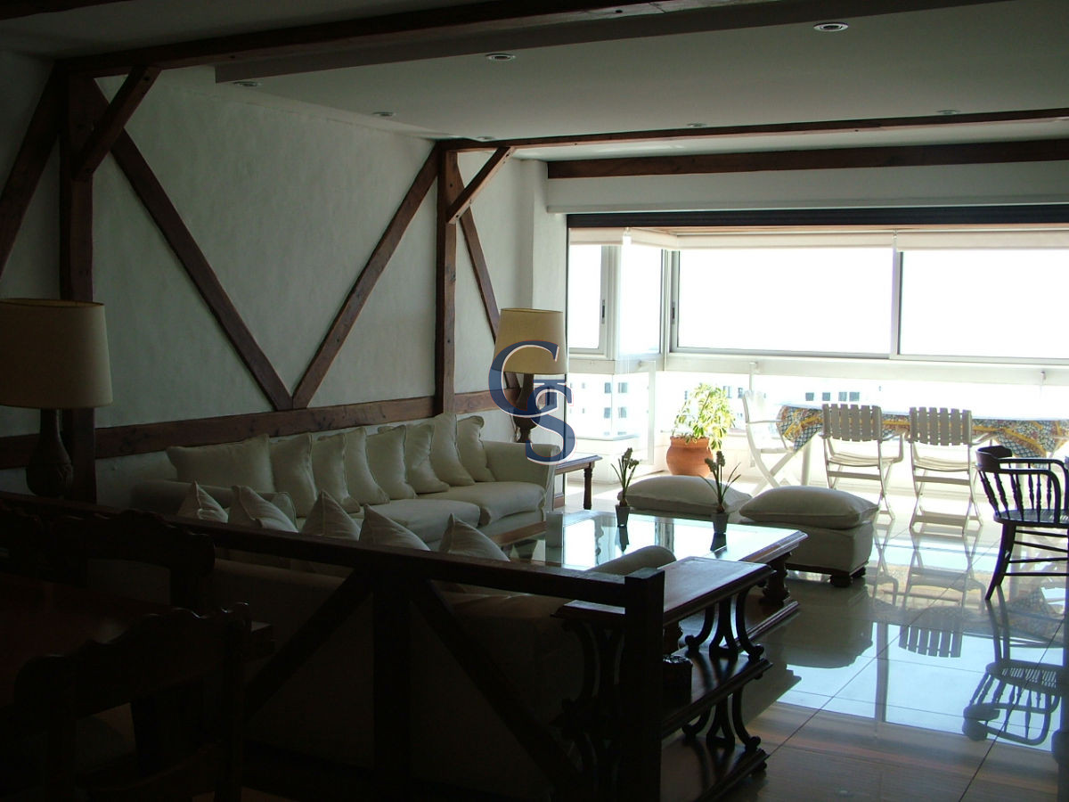 Apartamento ID.712 - Apartamento en EL TORREON, Mansa, Punta del Este, 3 Dormitorios.
