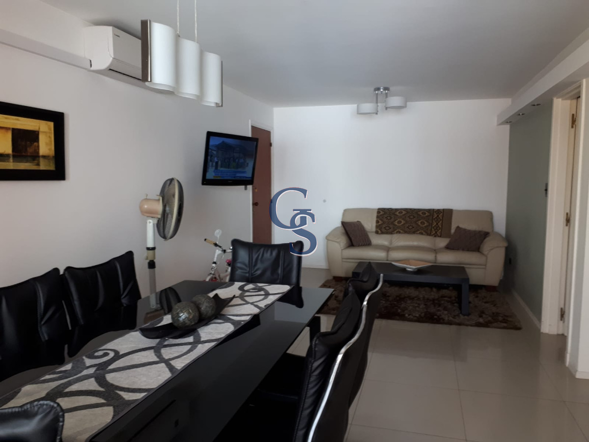 Apartamento ID.292601 - Mansa, parada 14.   A pasos del mar. 
