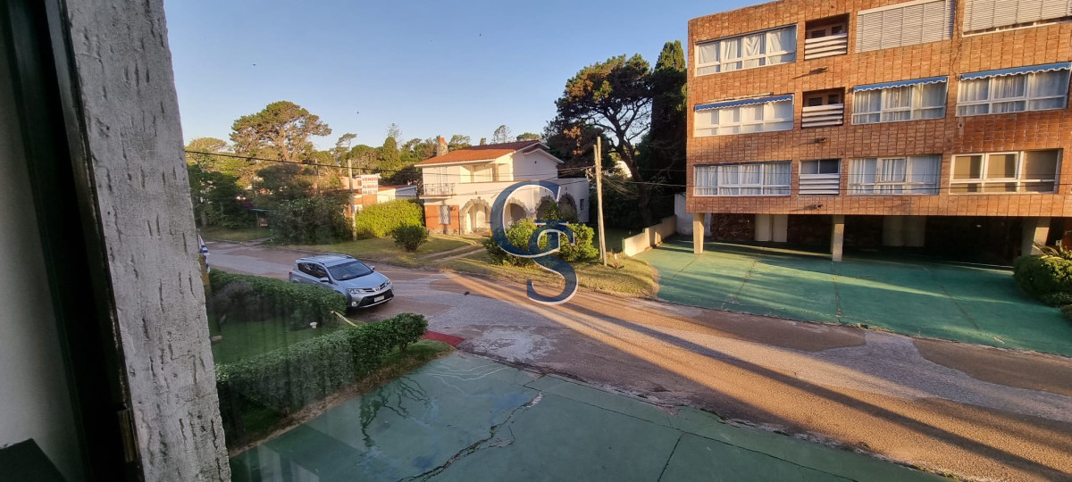 Apartamento ID.299597 - edificio sobre Rambla 