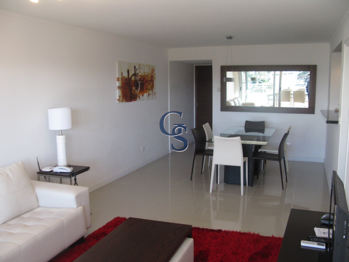 Apartamento ID.293112 - A pasos de Playa Brava y Playa Mansa, y próximo a la Península.