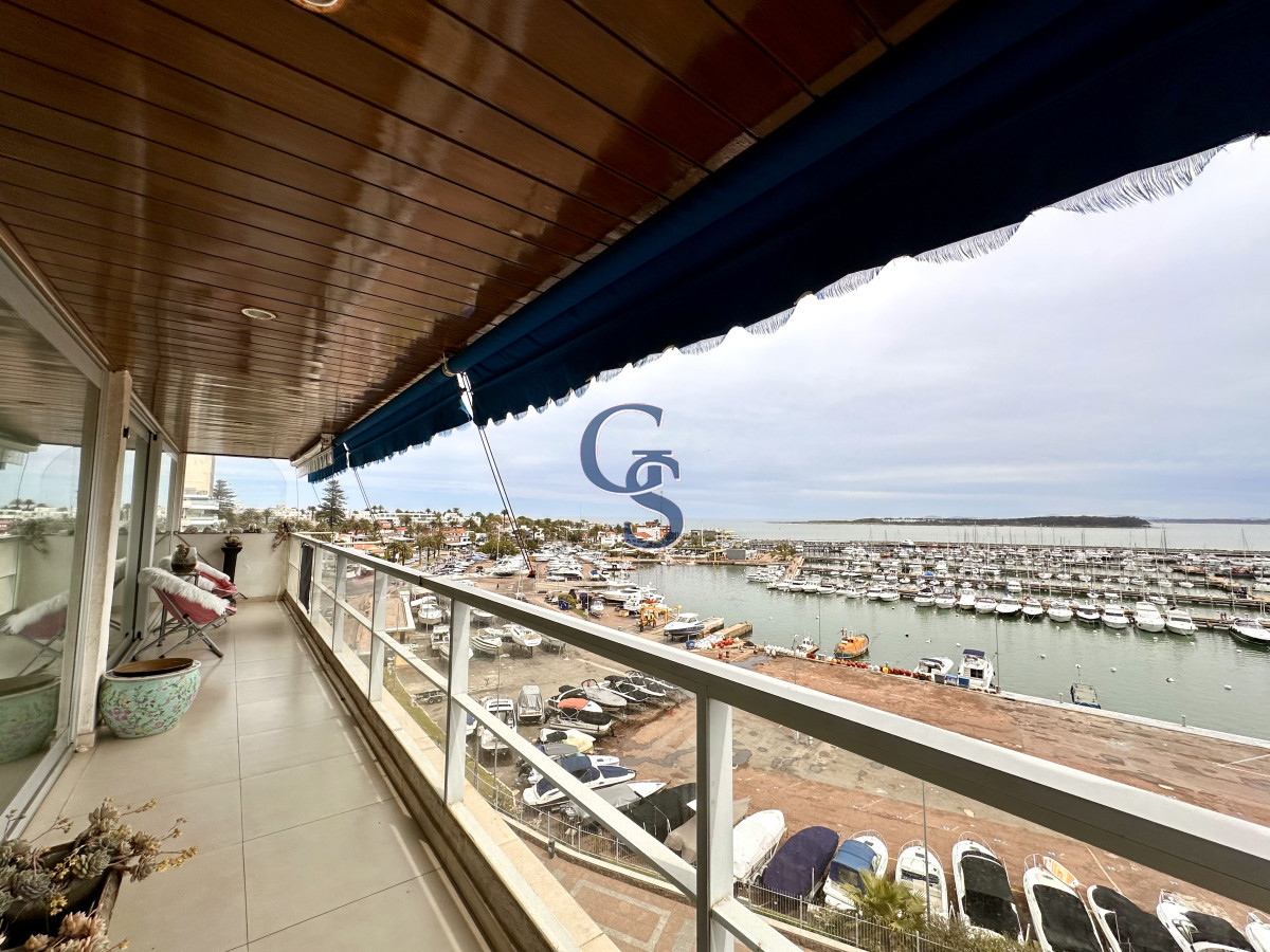 Apartamento ID.299900 - En Venta Apartamento frente al Puerto, con inmejorables vistas.