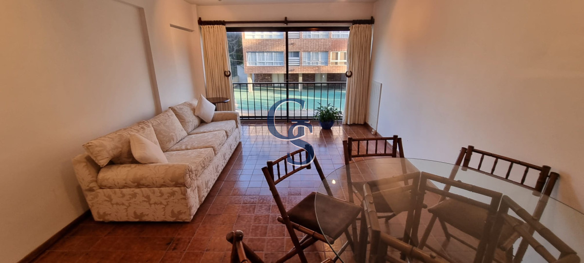 Apartamento ID.299597 - edificio sobre Rambla 