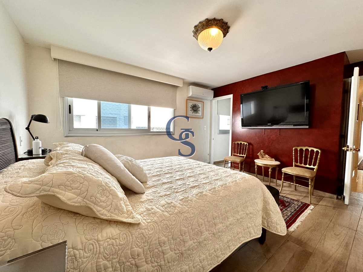 Apartamento ID.299900 - En Venta Apartamento frente al Puerto, con inmejorables vistas.