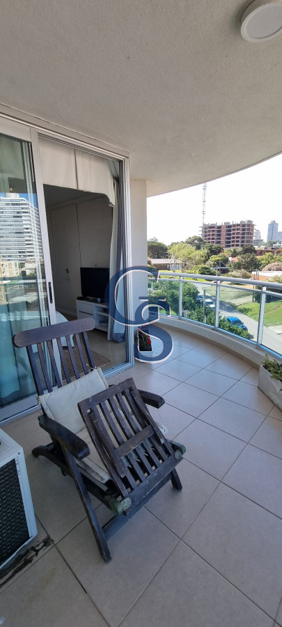 Apartamento ID.297427 - Edificio a pasos de Playa Brava.  Departamento de cómodos ambientes.