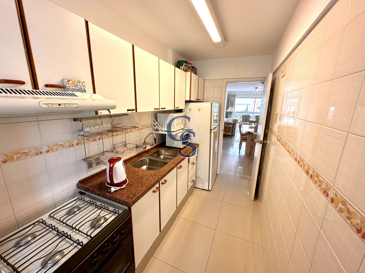 Apartamento ID.90395 - A pasitos del mar, de playa Brava, rodeado de todos los servicios.