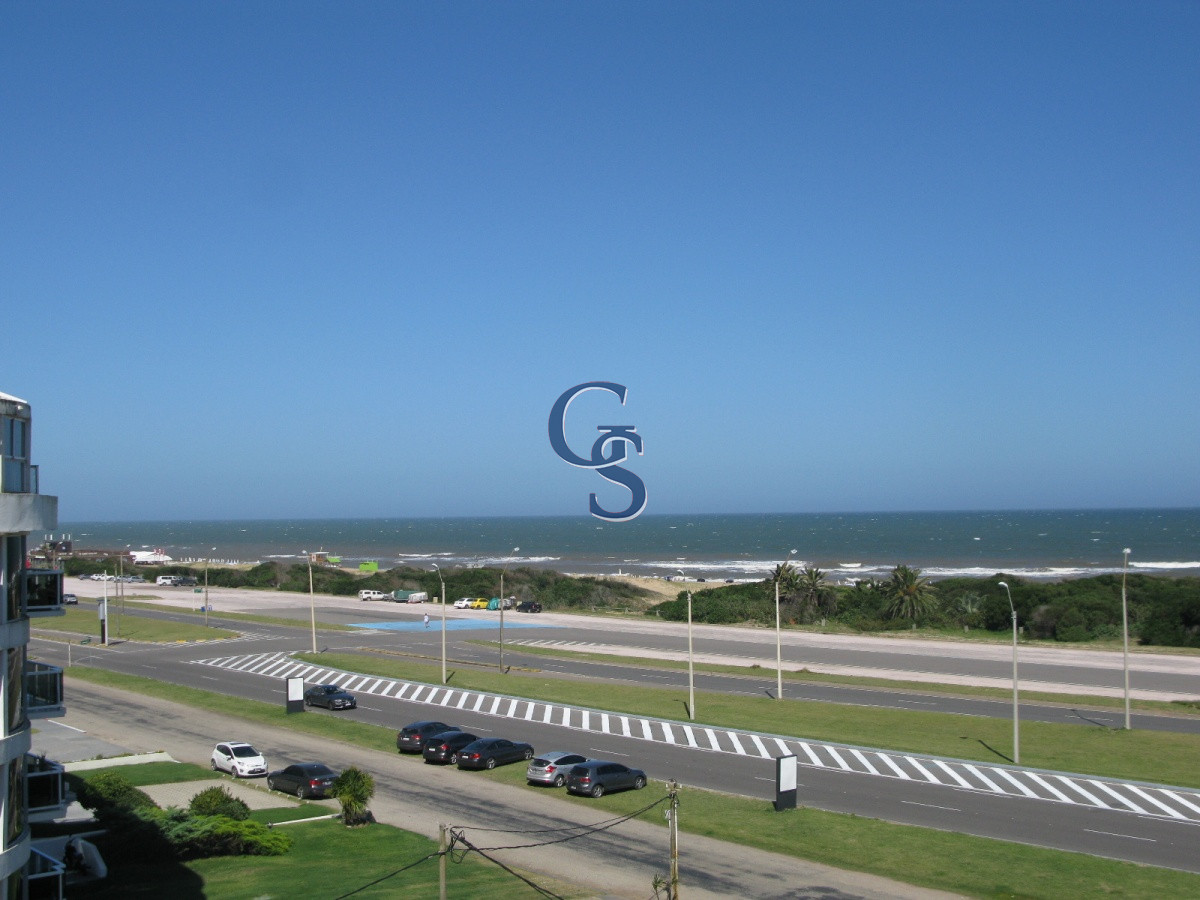 Apartamento ID.291917 - El edificio esta ubicado en una primera línea de la playa.