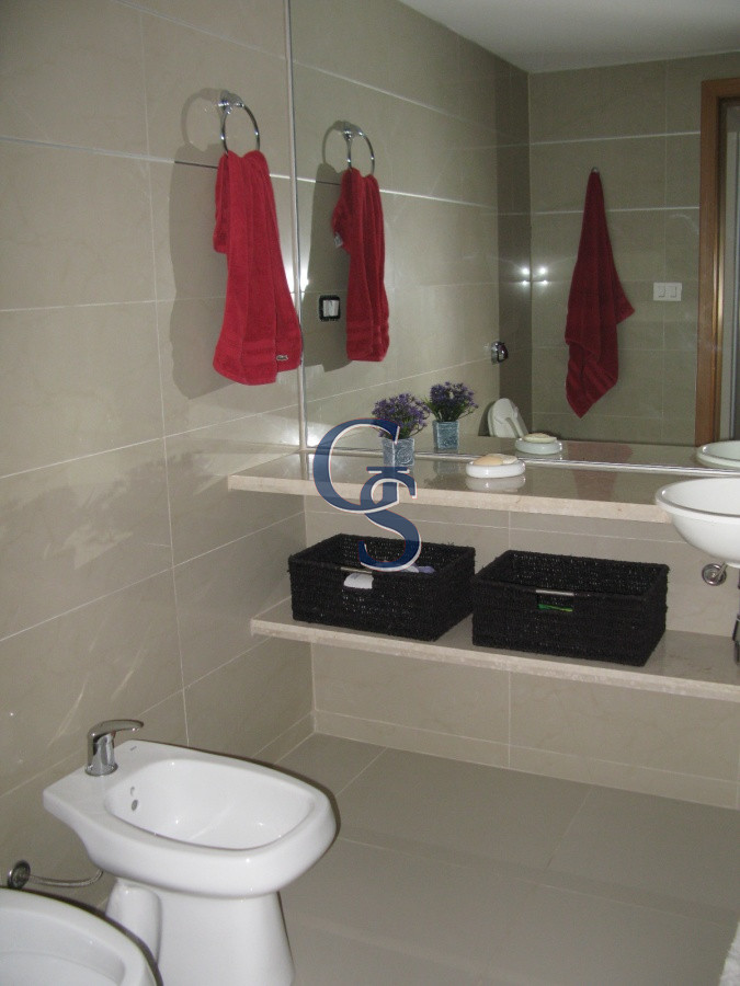 Apartamento ID.291917 - El edificio esta ubicado en una primera línea de la playa.