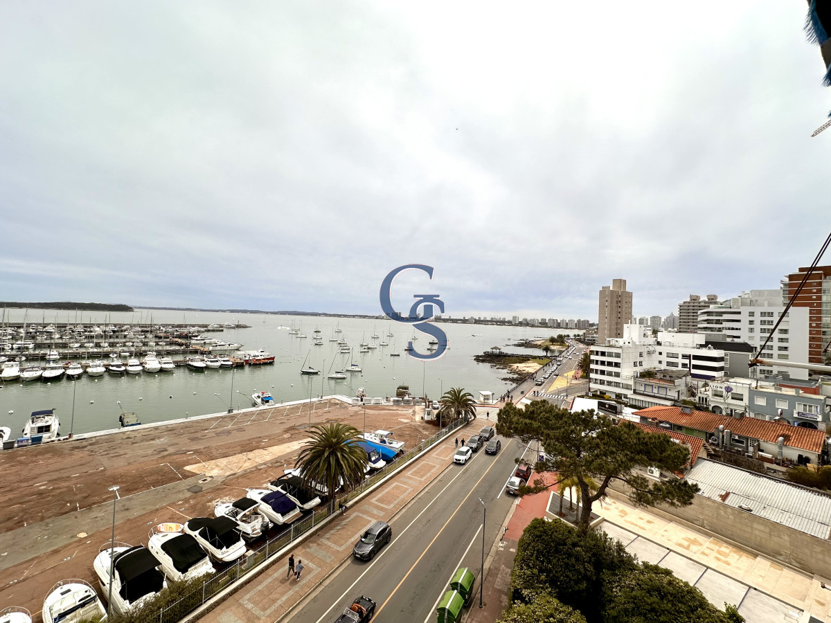 Apartamento ID.299900 - En Venta Apartamento frente al Puerto, con inmejorables vistas.