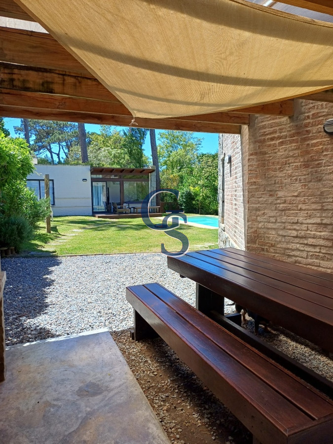 Casa ID.295110 - Chalet con moderno diseño en Montoya
