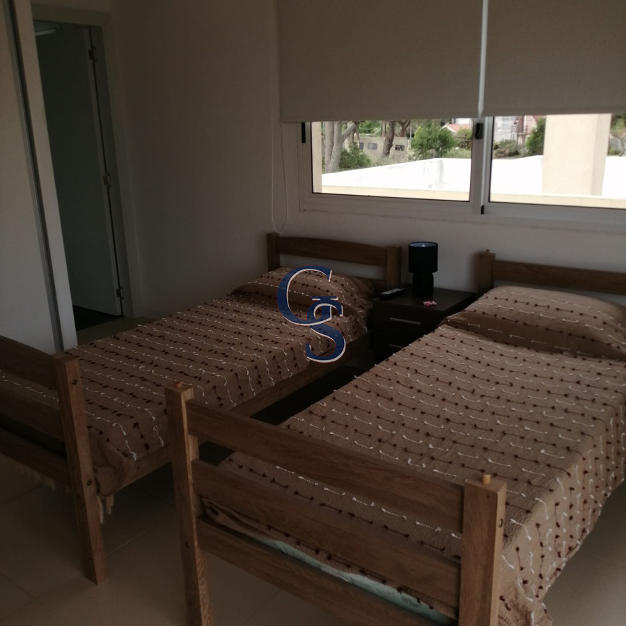 Casa ID.295307 - Moderno chalet estilo minimalista de 200 m2  desarrollado en 2 plantas