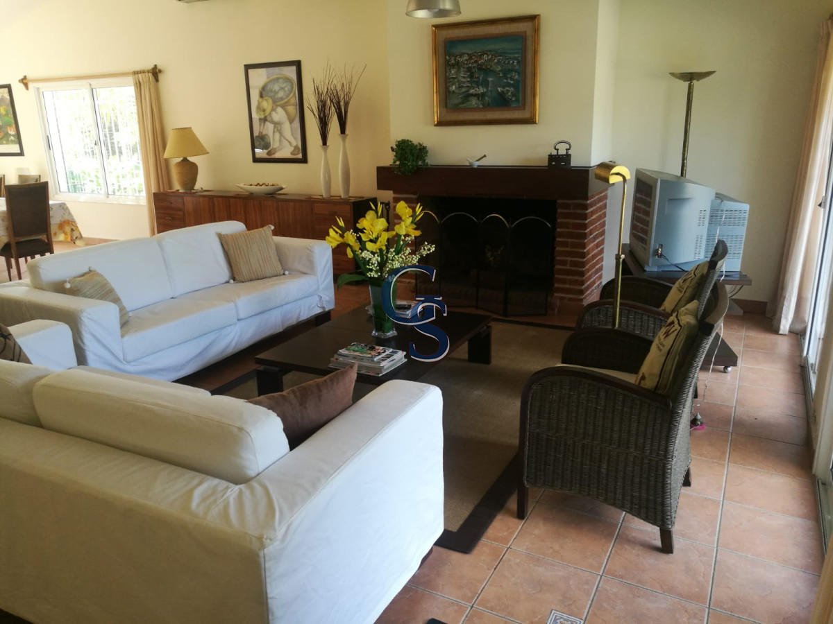 Casa ID.294386 - En zona tranquila. 