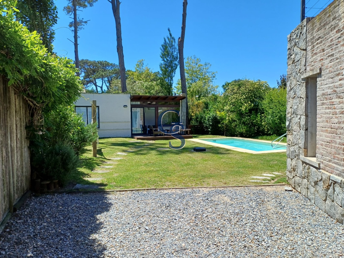 Casa ID.295110 - Chalet con moderno diseño en Montoya