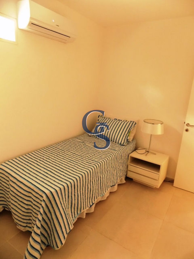 Casa ID.295230 - A pasos de conocida avenida y proxima a Playa Mansa.