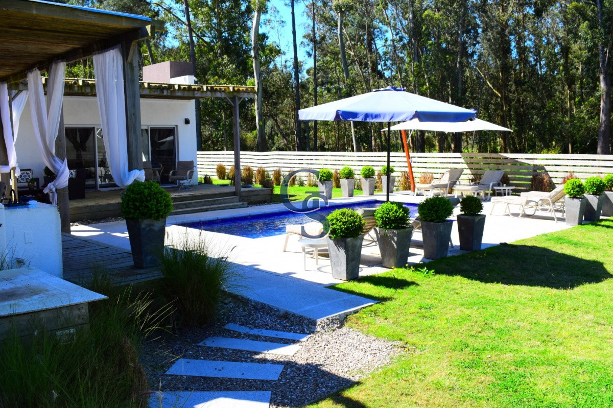 Casa ID.295183 - Casa en Pinares, 3 dormitorios *