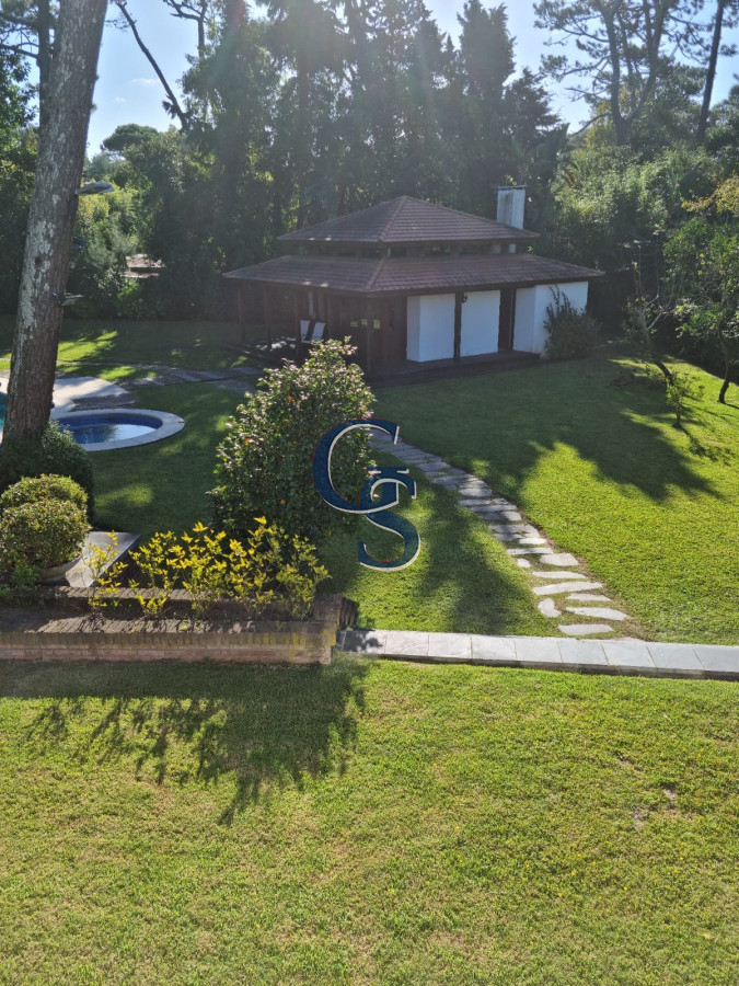 Casa ID.299100 - Chalet en el corazón de las paradas