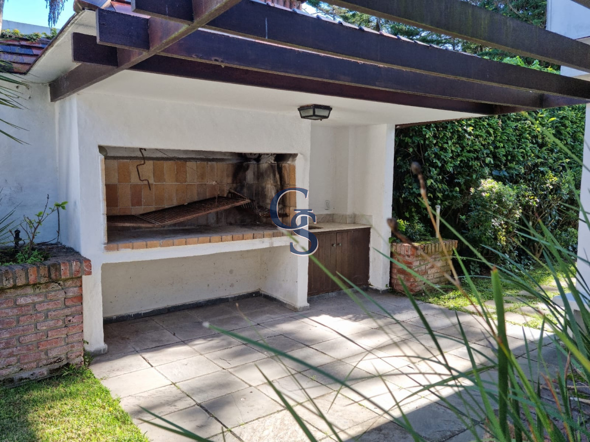 Casa ID.299100 - Chalet en el corazón de las paradas