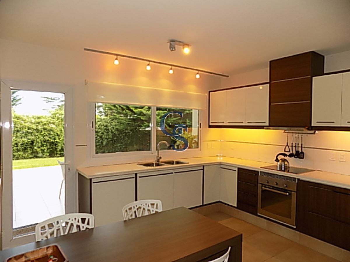 Casa ID.295178 - Casa en Mansa, 4 dormitorios *