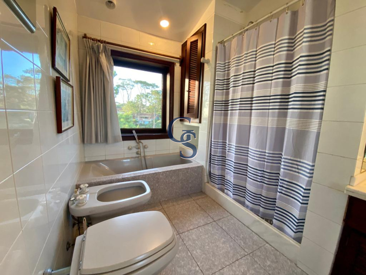 Casa ID.299426 - vista al mar desde casi todos los ambientes 