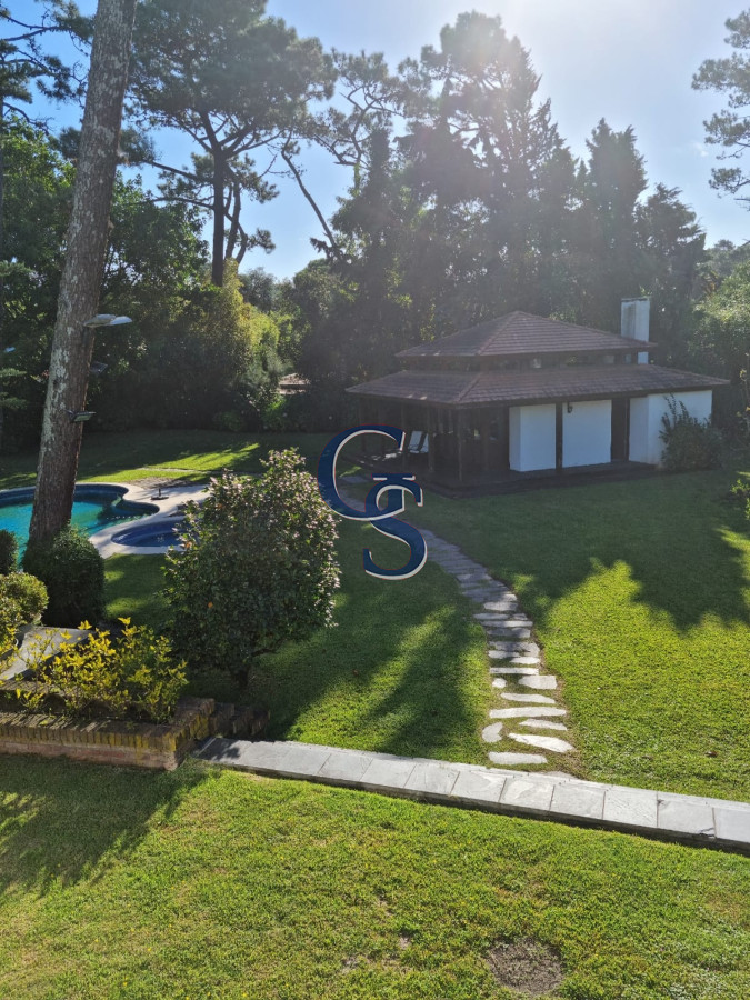 Casa ID.299100 - Chalet en el corazón de las paradas