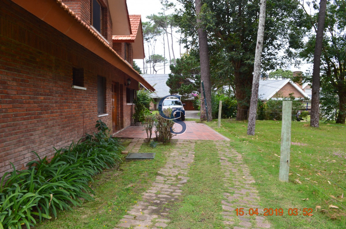 Casa ID.295169 - En zona residencial